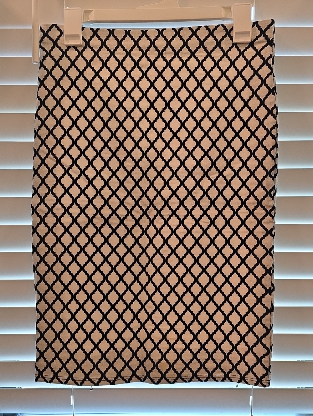 a'gaci Black and White Geometric Pencil Skirt - Picture 1 of 1